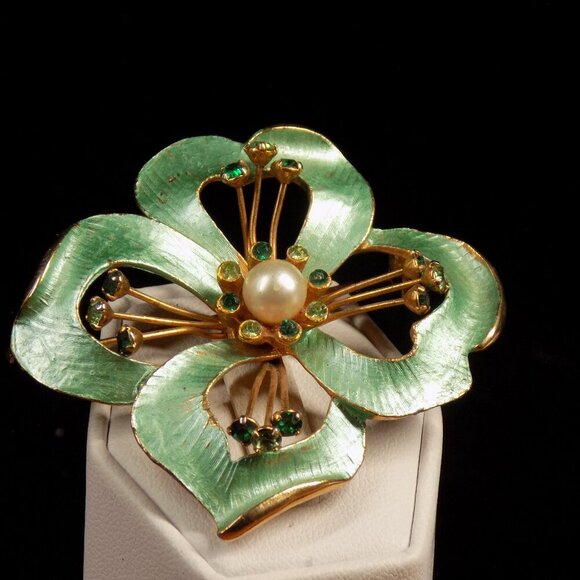 Vintage Weiss Brooch Floral Green Enamel Rhinestone Pearl Gold-tone - Picture 11 of 12